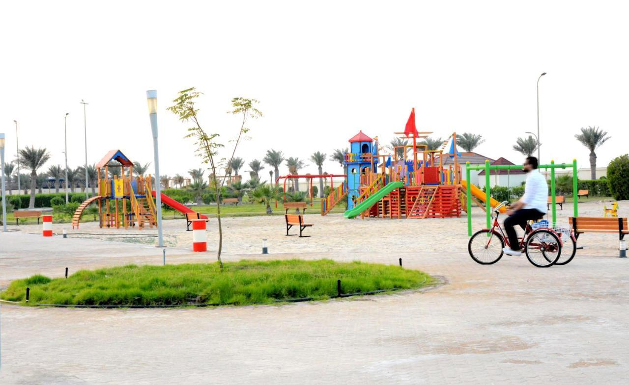 Radisson Blu Resort, Al Khobar Half Moon Bay Exterior photo Al-Shaab Park