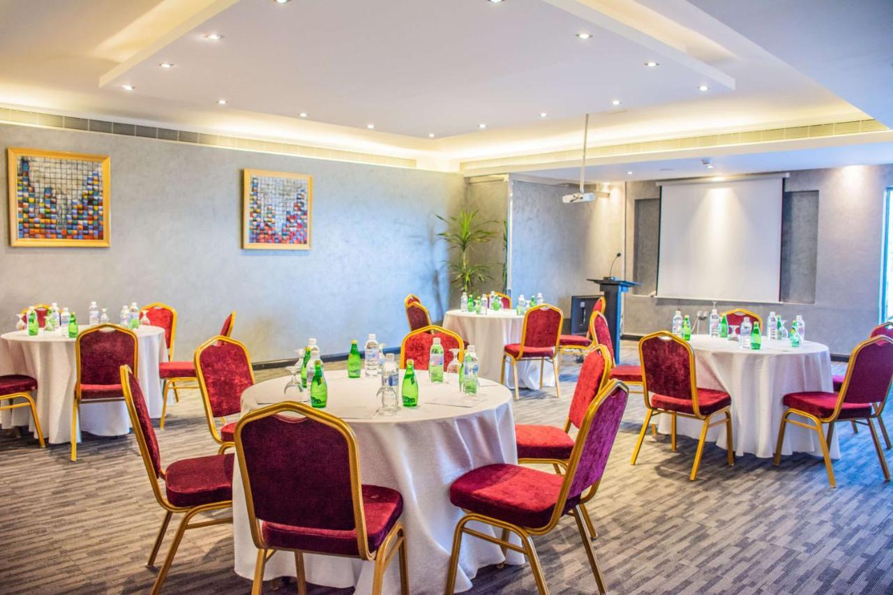 Radisson Blu Resort, Al Khobar Half Moon Bay Exterior photo Meeting room