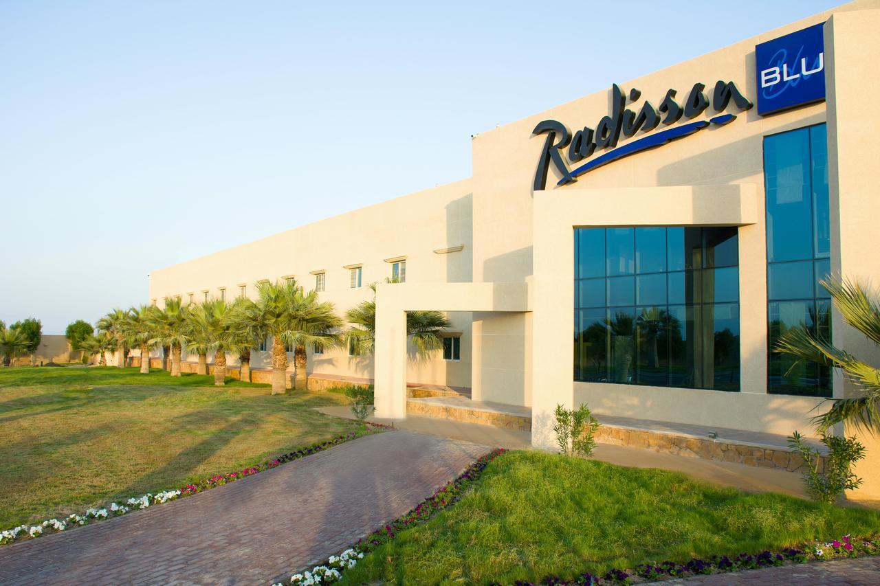 Radisson Blu Resort, Al Khobar Half Moon Bay Exterior photo Radisson Blu Hotel, Riyadh